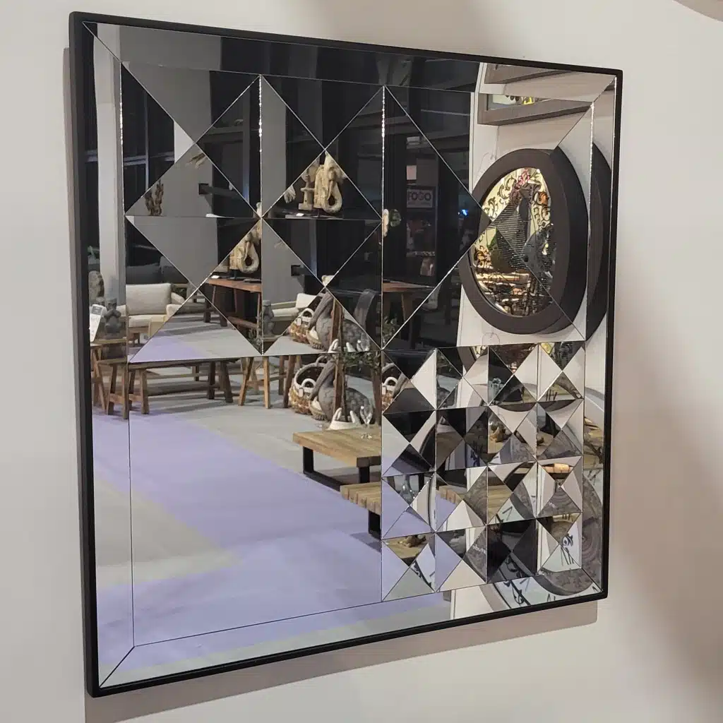Aesthetic Design Wall Mirror - Home Décor for Stylish Living Room
