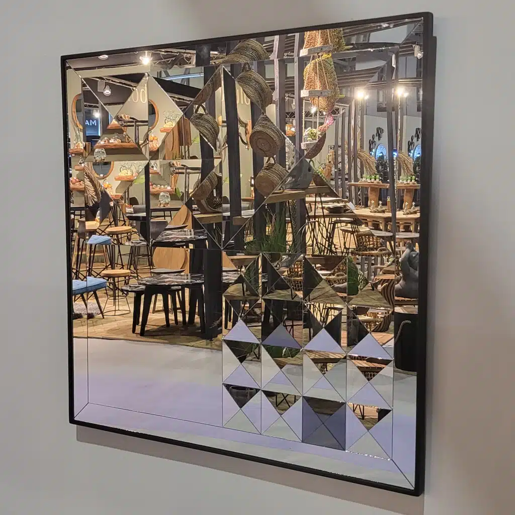 Aesthetic Design Wall Mirror - Home Décor for Stylish Living Room
